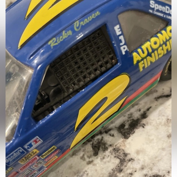 1992 Racing Champions | Ricky Craven #2 Dupont 1:24 Blue Car Chevy NASCAR - Picture 8 of 13
